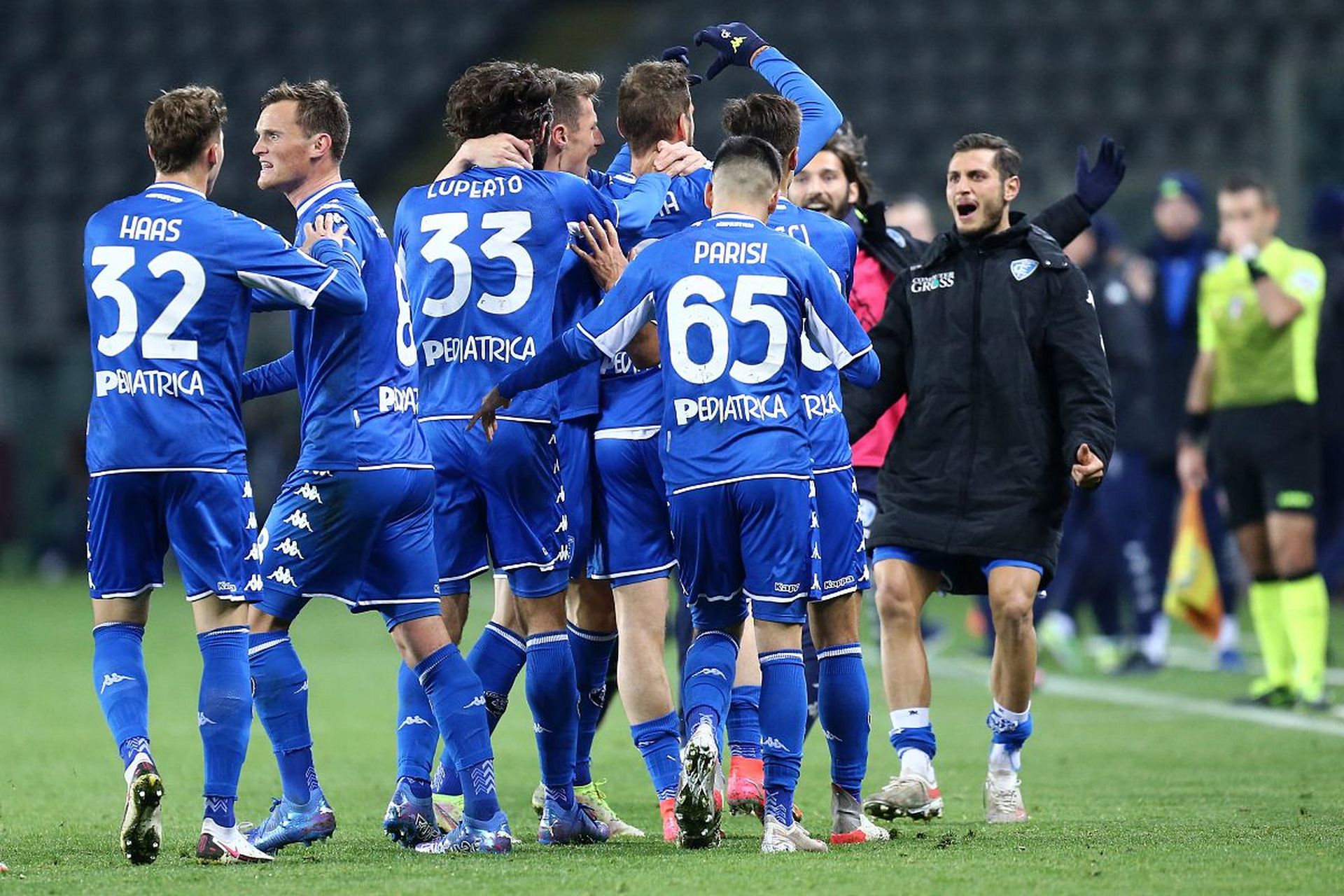 俱乐部通过 俱乐部通过